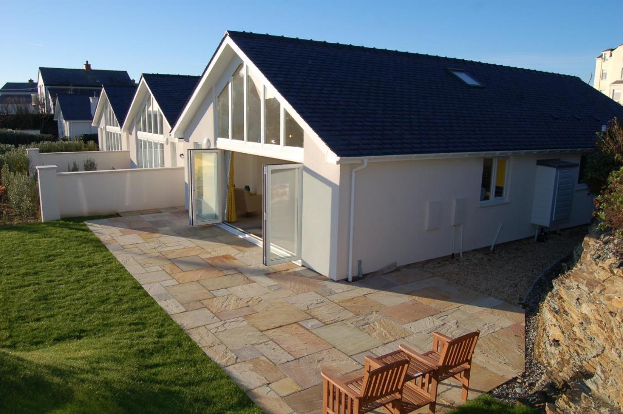 Beautiful, Modern Villa 5 Mins Walk From The Stunning Bay At Trearddur Холихед Экстерьер фото