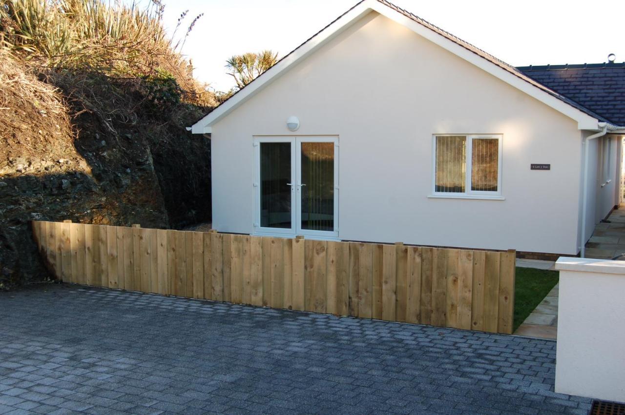 Beautiful, Modern Villa 5 Mins Walk From The Stunning Bay At Trearddur Холихед Экстерьер фото