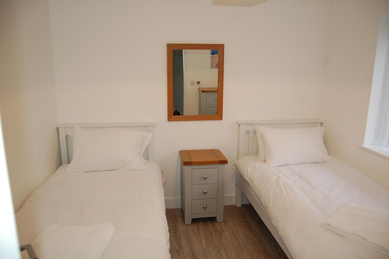 Beautiful, Modern Villa 5 Mins Walk From The Stunning Bay At Trearddur Холихед Экстерьер фото